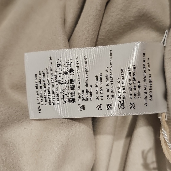 WOLFORD Light Beige Velour Tank Top sz XS NWT - Picture 8 of 8